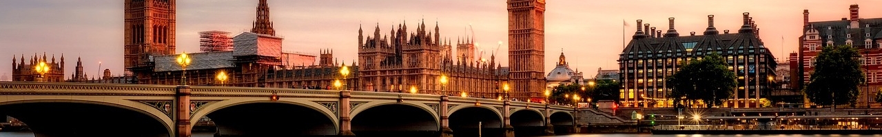 Big Ben et le palais de Westminster où siège le Parlement britannique (Londres, Angleterre)