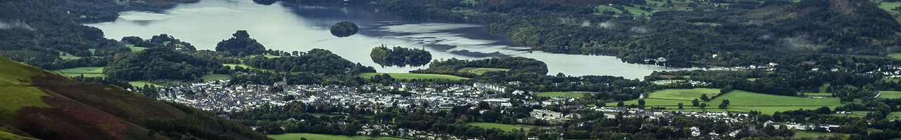 Vue sur la ville de Keswick (Lake District, Cumbria, Angleterre)