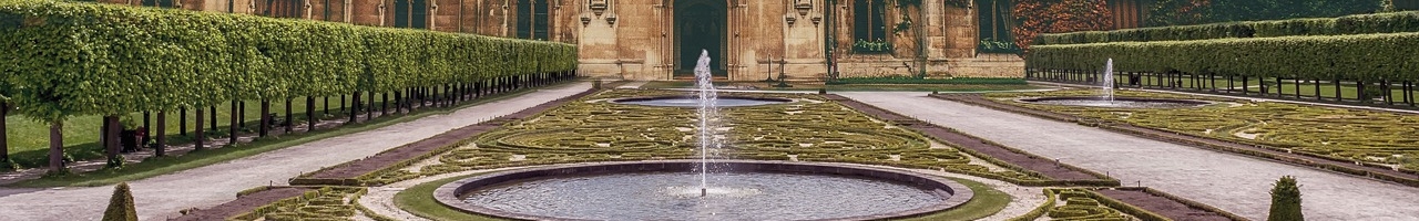 Jardin avec fontaines