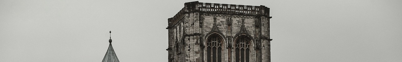 Tour centrale de la cathédrale d'York -York Minster en anglais- (Yorkshire-et-Humber, Angleterre)